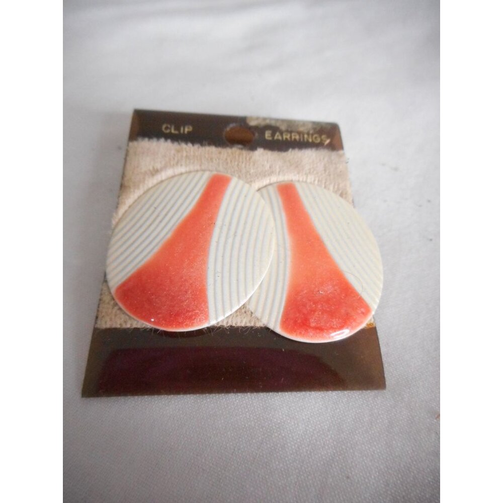 NIB Vtg 1980s Orange white Abstract Earrings Clip on Costume jewelry